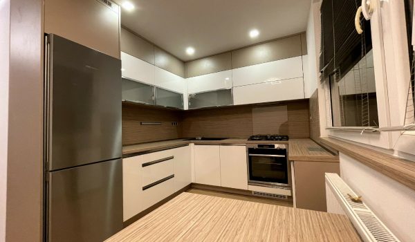 1. Arendač_REALIZÁCIA_Kuchynská linka_ZARIAĎ 6+-min