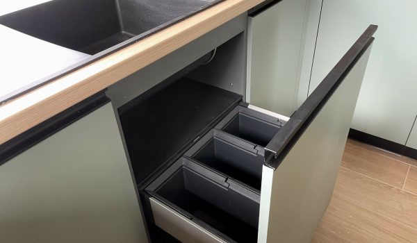 10. Kšonžek_REALIZÁCIA_Kuchynská linka_ZARIAĎ 6+-min