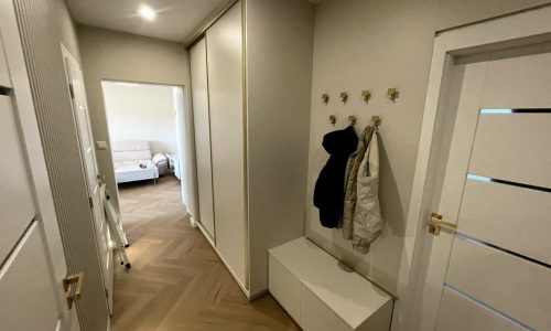 4. Jazudeková_REALIZÁCIA_Kuchynská linka_ZARIAĎ 6+