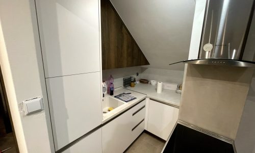 4. Juhazy_REALIZÁCIA_Nábytok na mieru_ZARIAĎ 6+