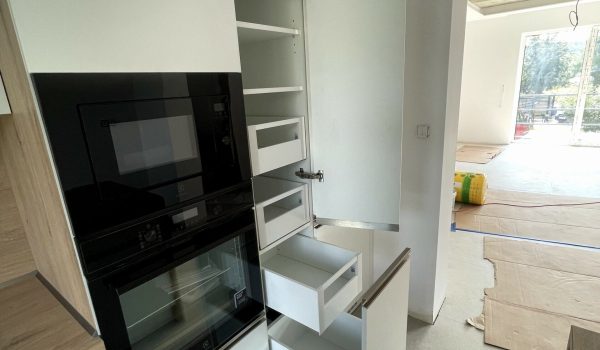 5. Štenko_REALIZÁCIA_Kuchynská linka_ZARIAĎ 6+