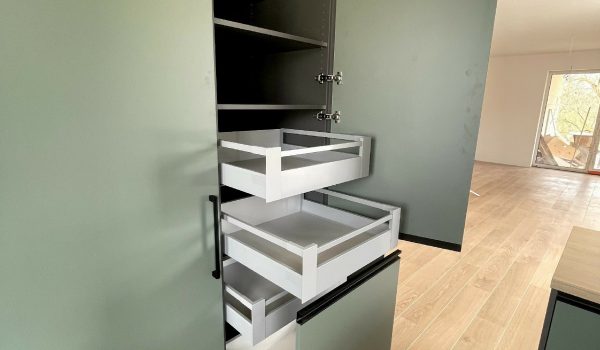 7. Kšonžek_REALIZÁCIA_Kuchynská linka_ZARIAĎ 6+-min