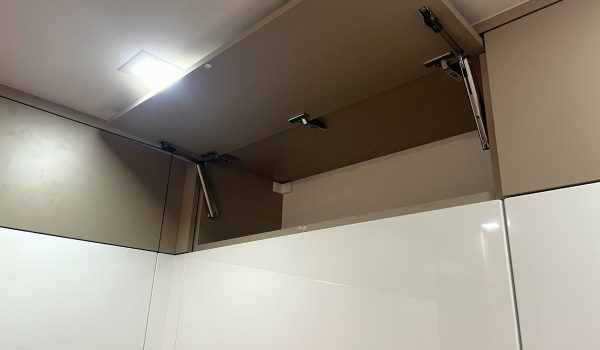 8. Arendač_REALIZÁCIA_Kuchynská linka_ZARIAĎ 6+-min